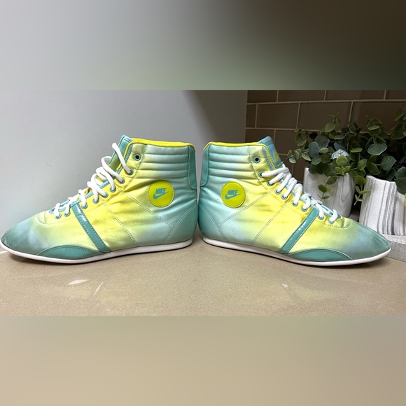 Nike RETRO Style Hijack Mid Women’s High Top Trainers Size US 7.5 RARE!! - Picture 13 of 15